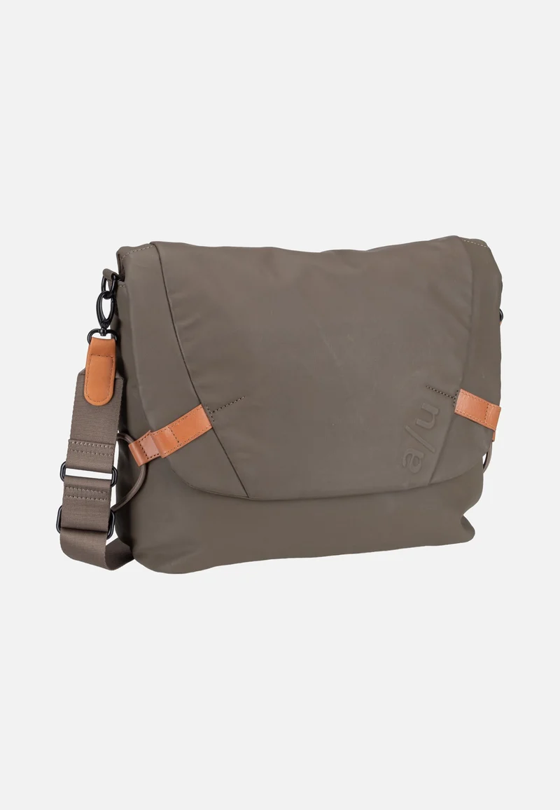 Matsumoto Fallen Rock - Messenger Bag